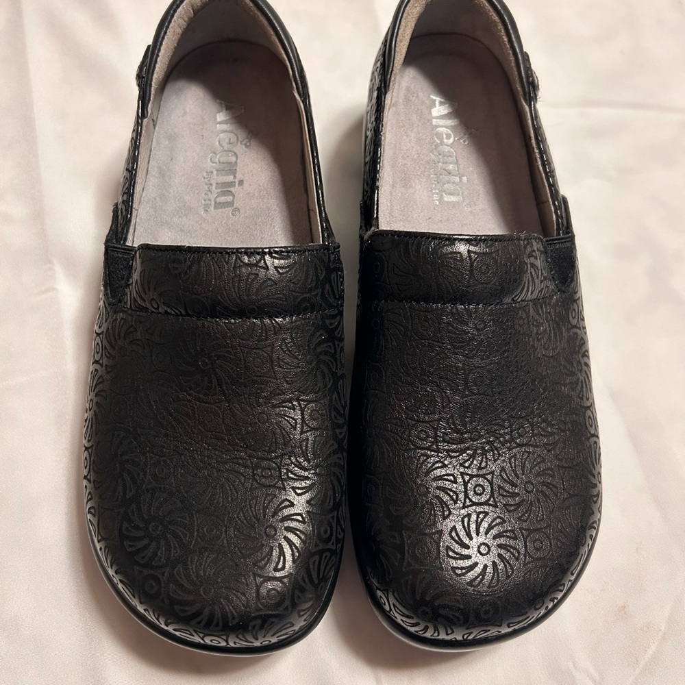 ALEGRIA Kel 195 Slip On Comfort Shoes Black Embossed‎ Leather EU 36 US 6-6.5